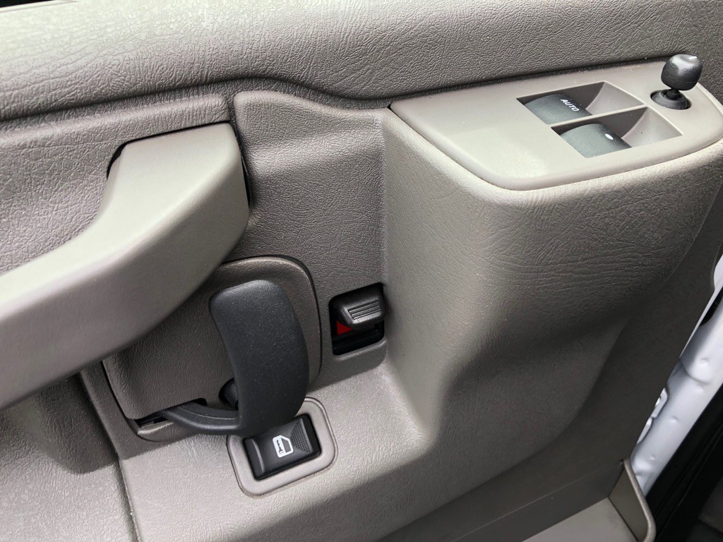 2024 Chevrolet Express Image 15