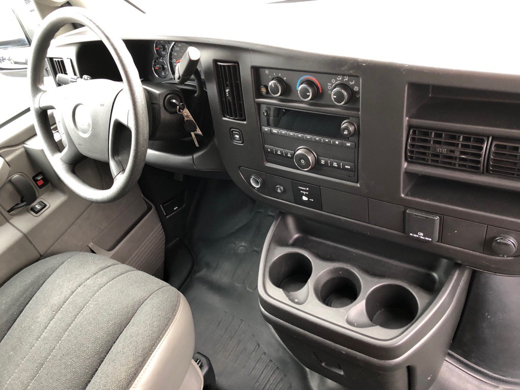 2024 Chevrolet Express Image 23