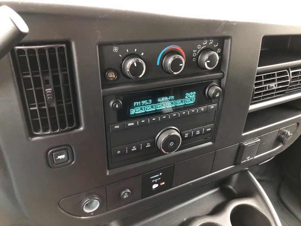 2024 Chevrolet Express Image 25