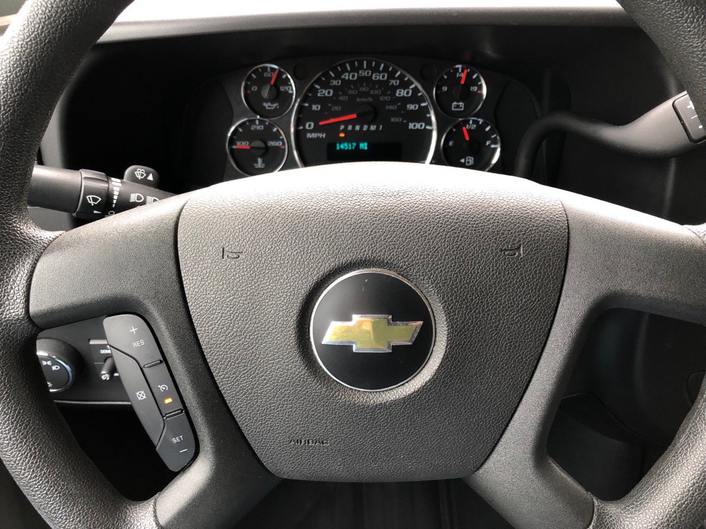 2024 Chevrolet Express Image 29