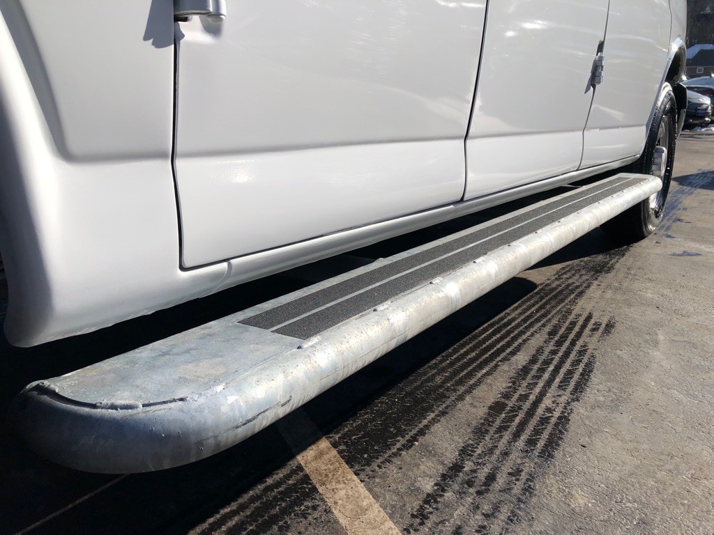 2024 Chevrolet Express Image 14