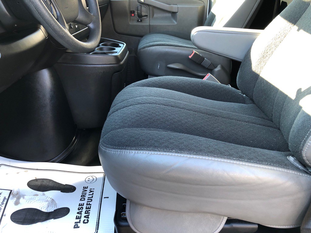 2024 Chevrolet Express Image 17