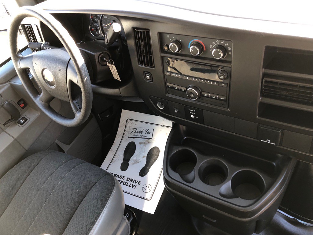 2024 Chevrolet Express Image 24