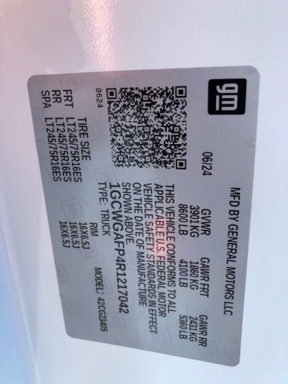 2024 Chevrolet Express Image 34