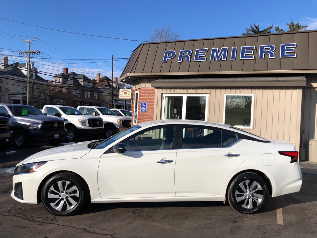 2024 Nissan Altima Image 2