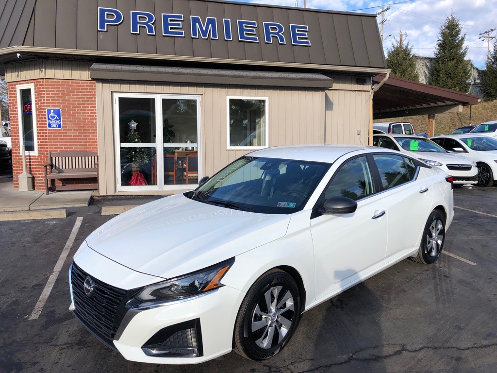 2024 Nissan Altima Image 9