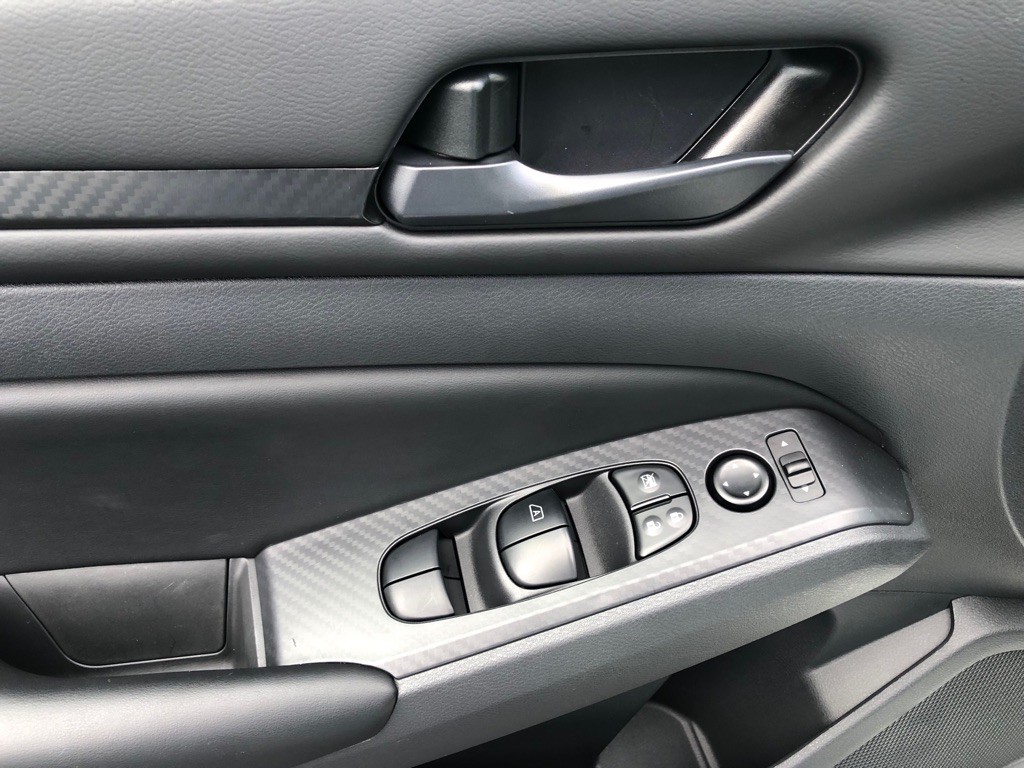 2024 Nissan Altima Image 16