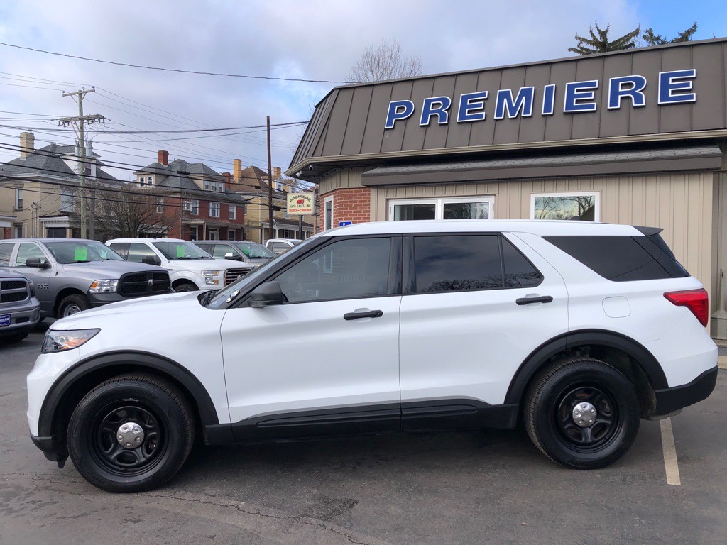 2021 Ford Explorer Image 2