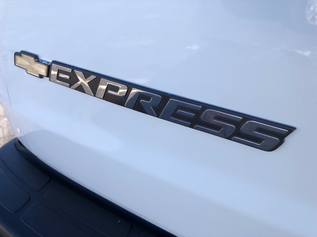 2019 Chevrolet Express Image 15
