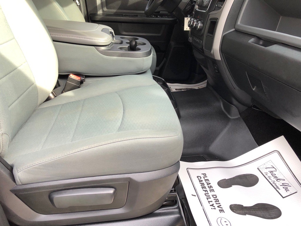 2015 RAM 3500 Image 22