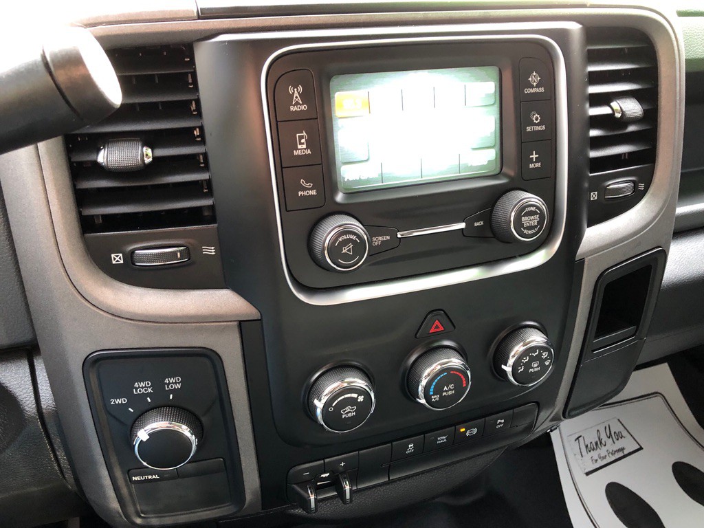 2015 RAM 3500 Image 25