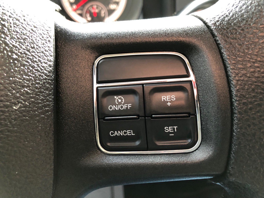 2015 RAM 3500 Image 30