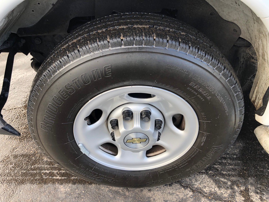 2024 Chevrolet Express Image 10