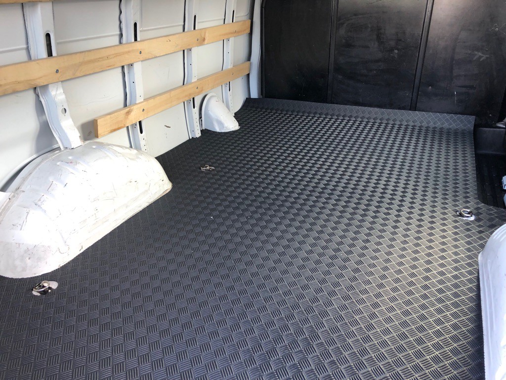 2024 Chevrolet Express Image 19