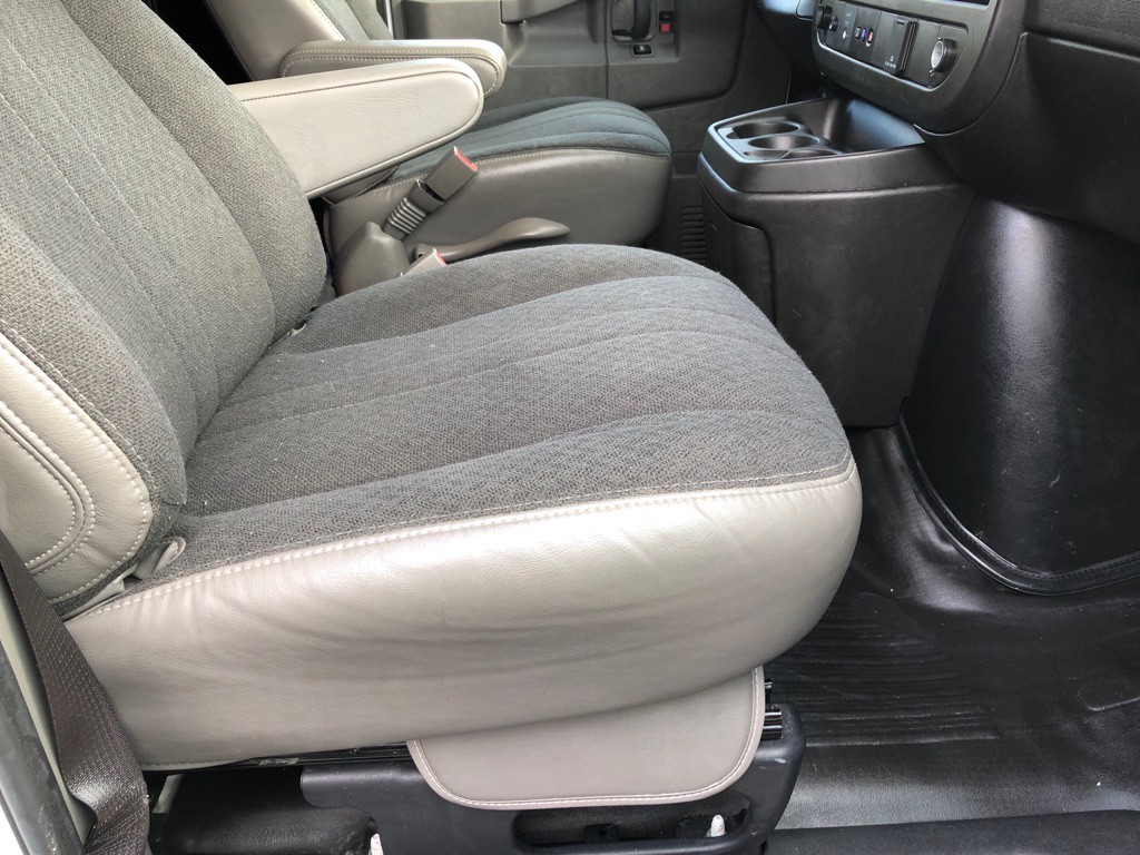 2024 Chevrolet Express Image 23