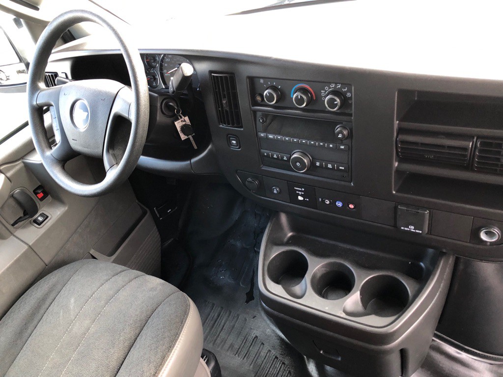 2024 Chevrolet Express Image 24