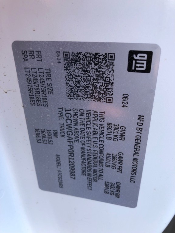 2024 Chevrolet Express Image 30