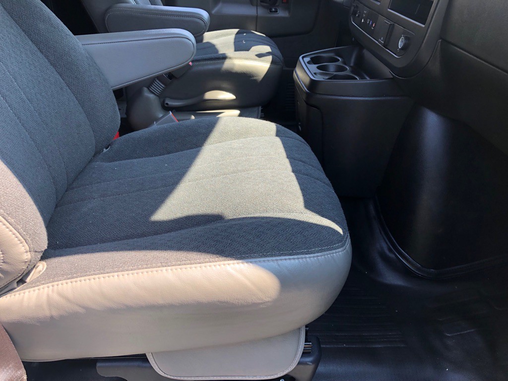 2024 Chevrolet Express Image 20