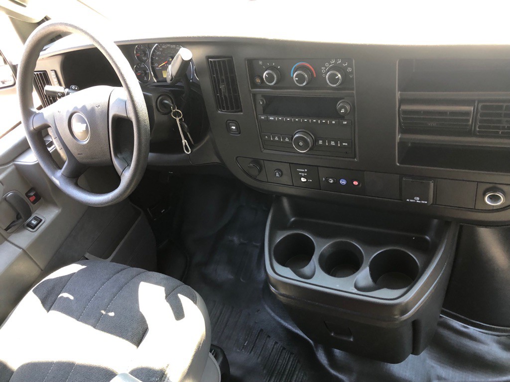 2024 Chevrolet Express Image 21