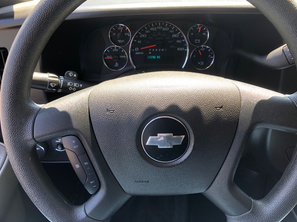 2024 Chevrolet Express Image 27