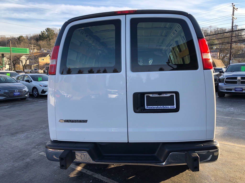2019 Chevrolet Express Image 4