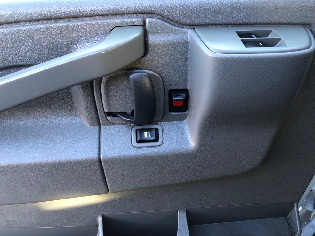 2019 Chevrolet Express Image 16