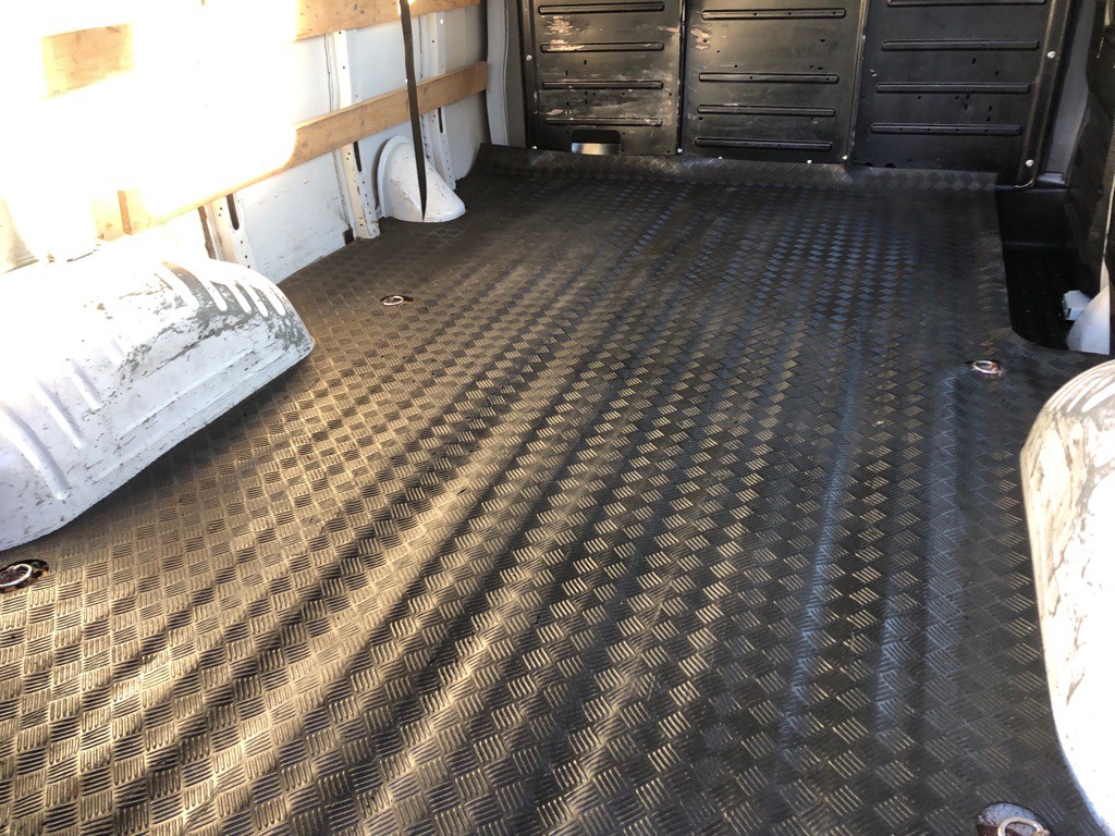 2019 Chevrolet Express Image 19