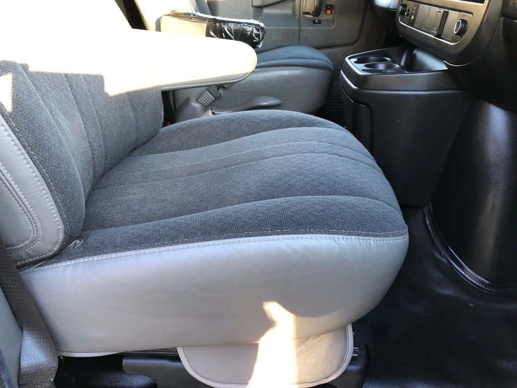 2019 Chevrolet Express Image 23