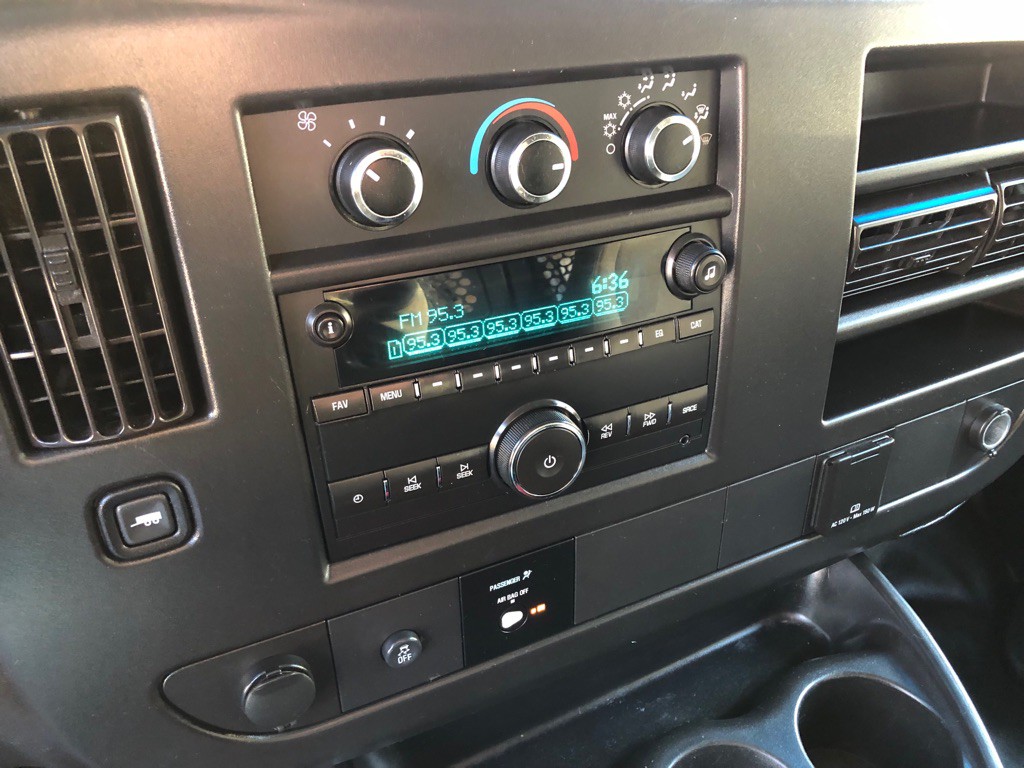 2019 Chevrolet Express Image 26