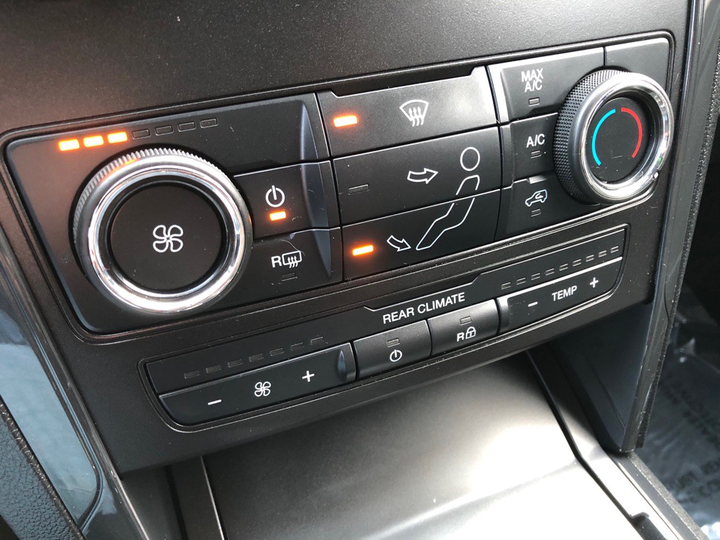 2018 Ford Explorer Image 30