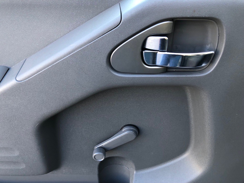 2019 Nissan Frontier Image 17