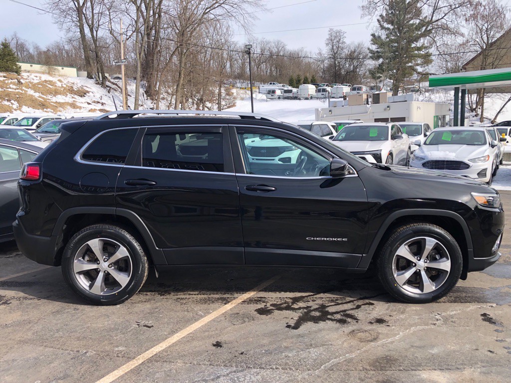 2019 Jeep Cherokee Image 5