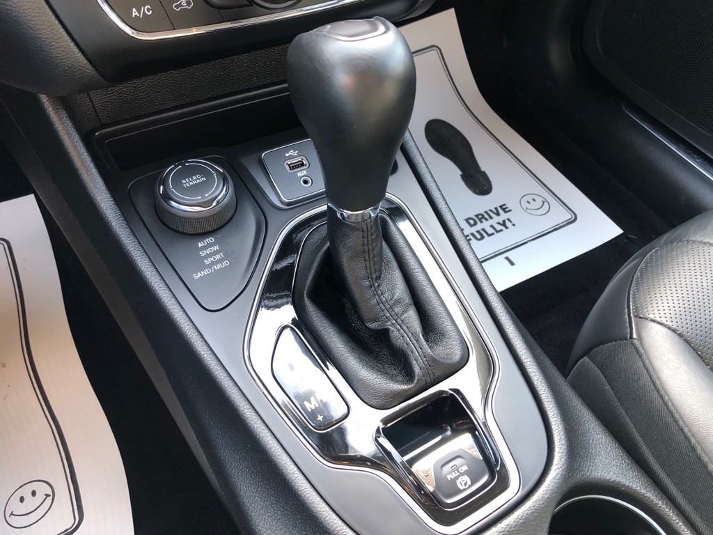 2019 Jeep Cherokee Image 29