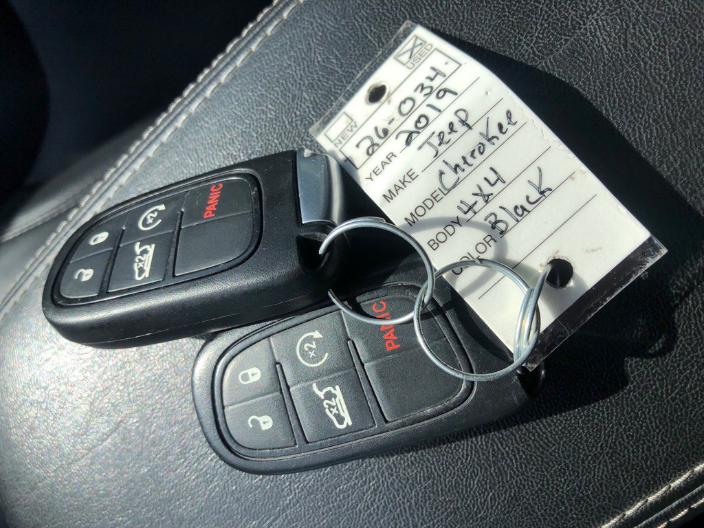 2019 Jeep Cherokee Image 40