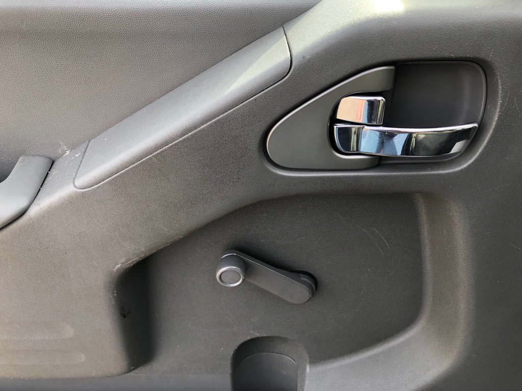 2019 Nissan Frontier Image 16