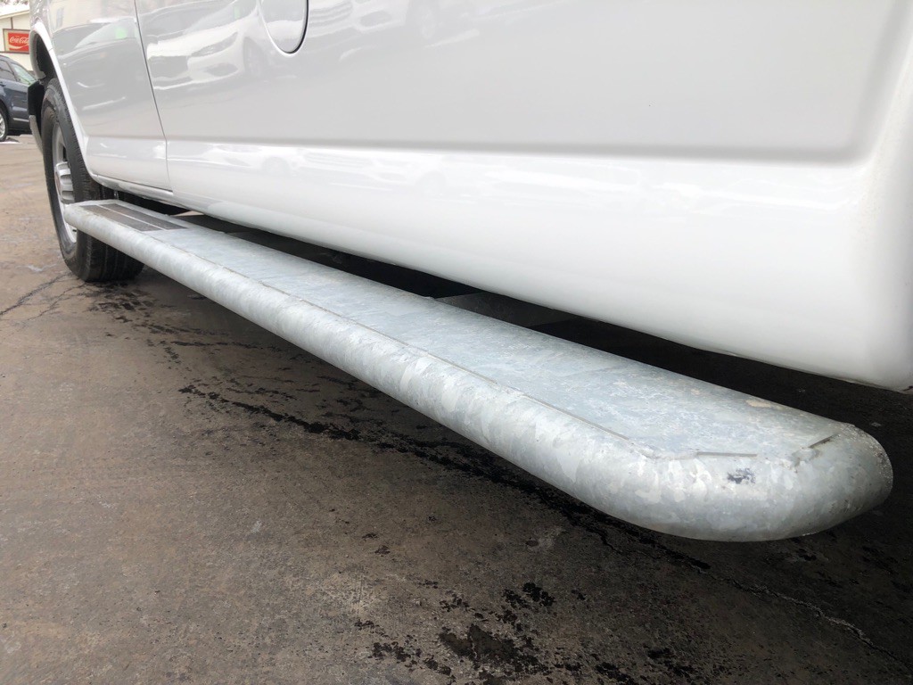 2024 GMC Savana Image 12