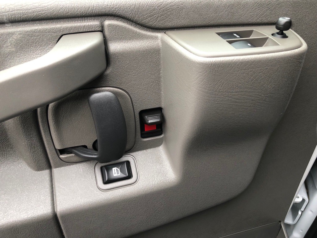 2024 GMC Savana Image 16