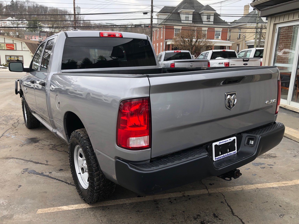2022 RAM 1500 Image 3