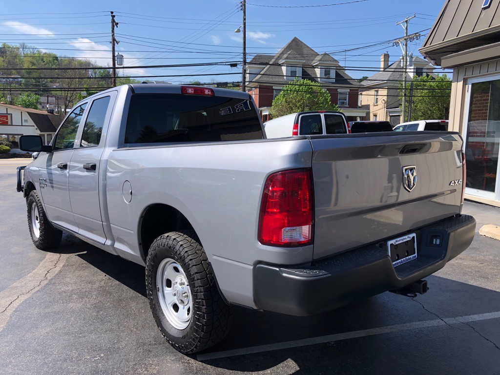 2022 RAM 1500 Image 3
