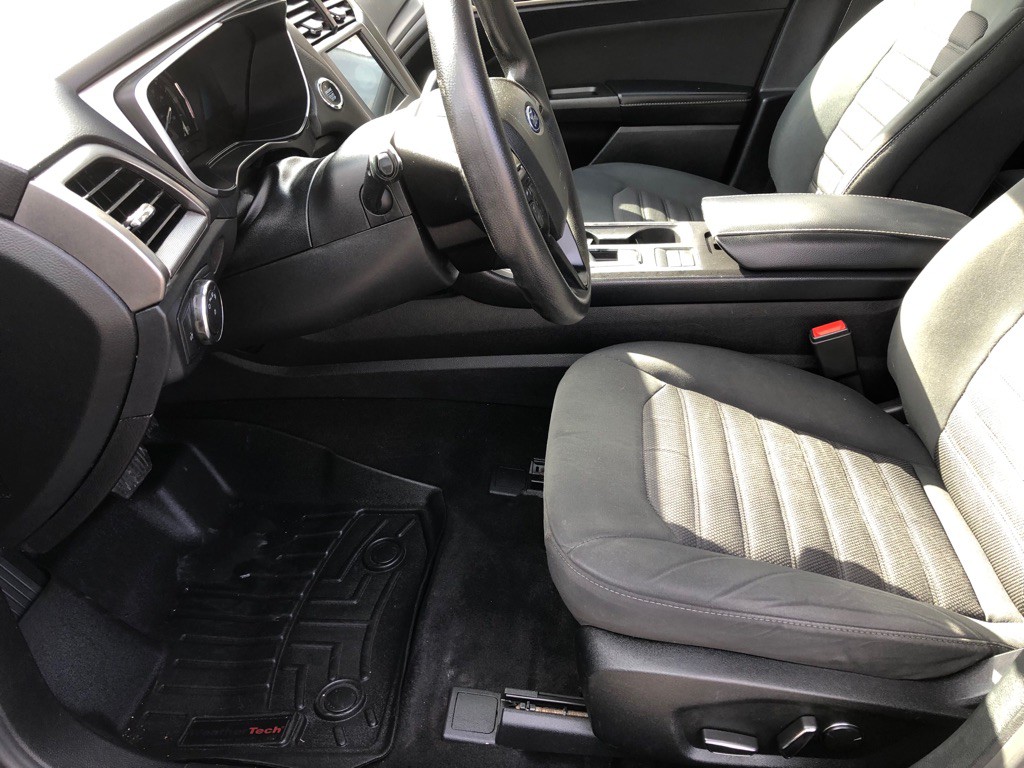 2019 Ford Fusion Image 18