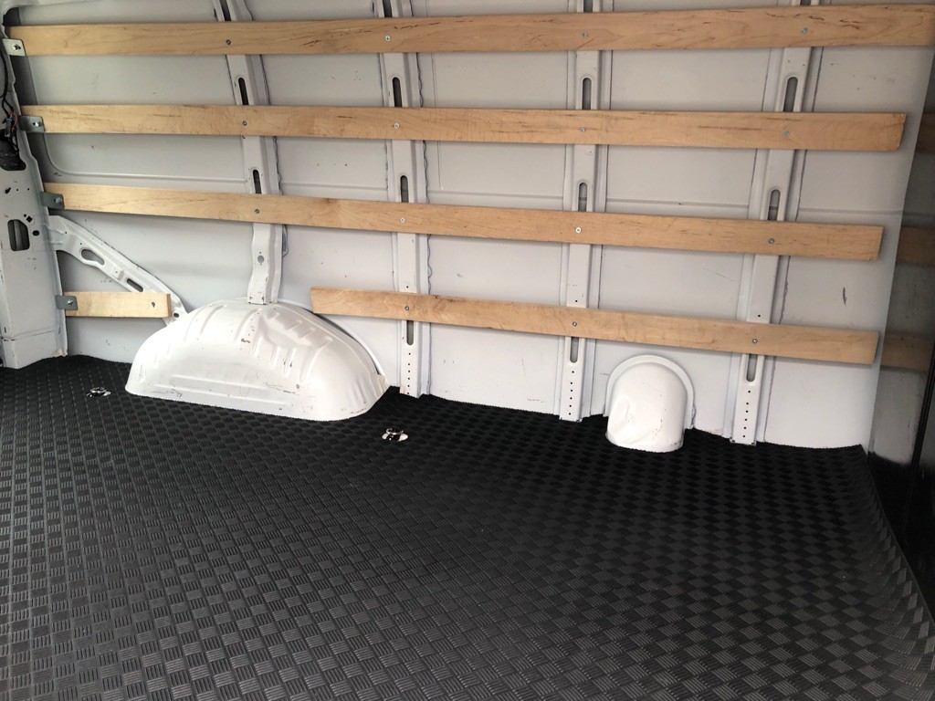 2024 Chevrolet Express Image 22