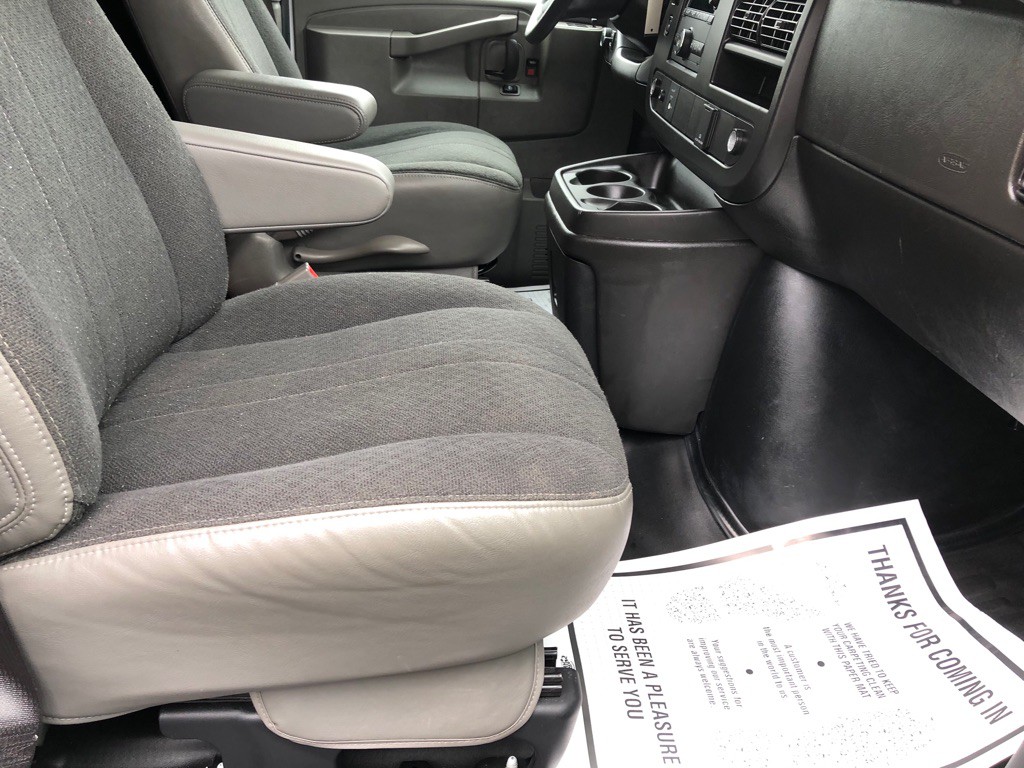 2024 Chevrolet Express Image 23