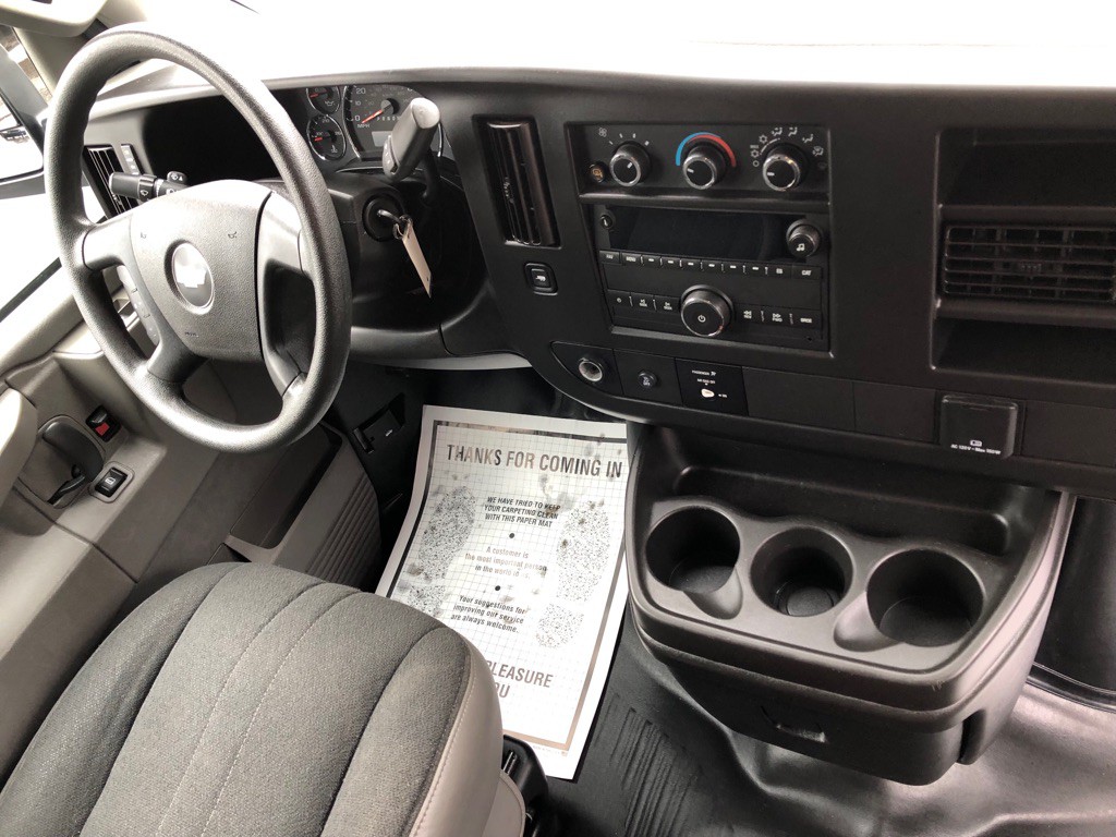 2024 Chevrolet Express Image 24