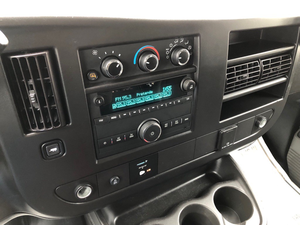 2024 Chevrolet Express Image 26