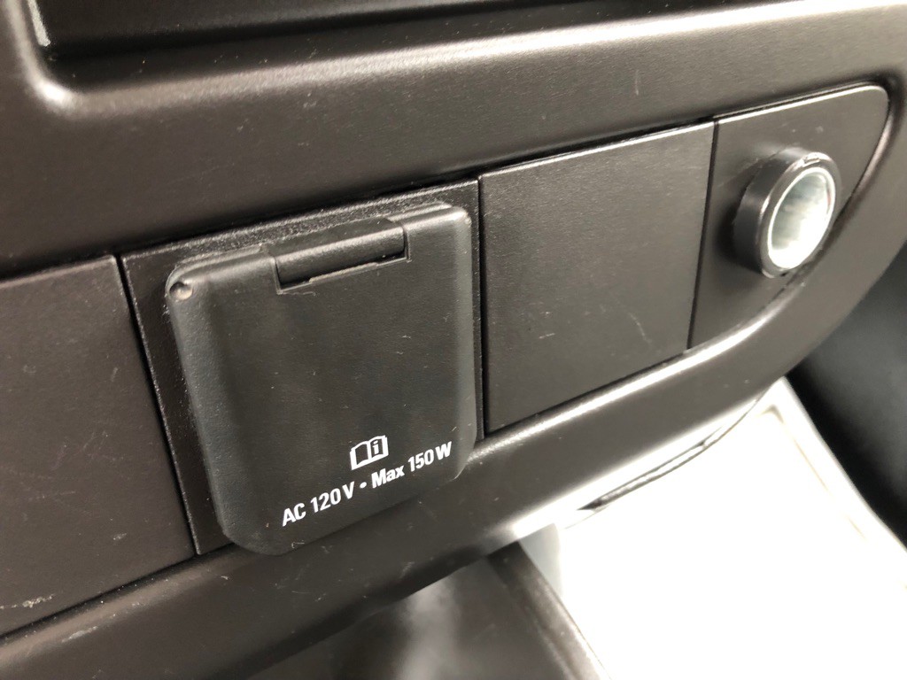 2024 Chevrolet Express Image 27