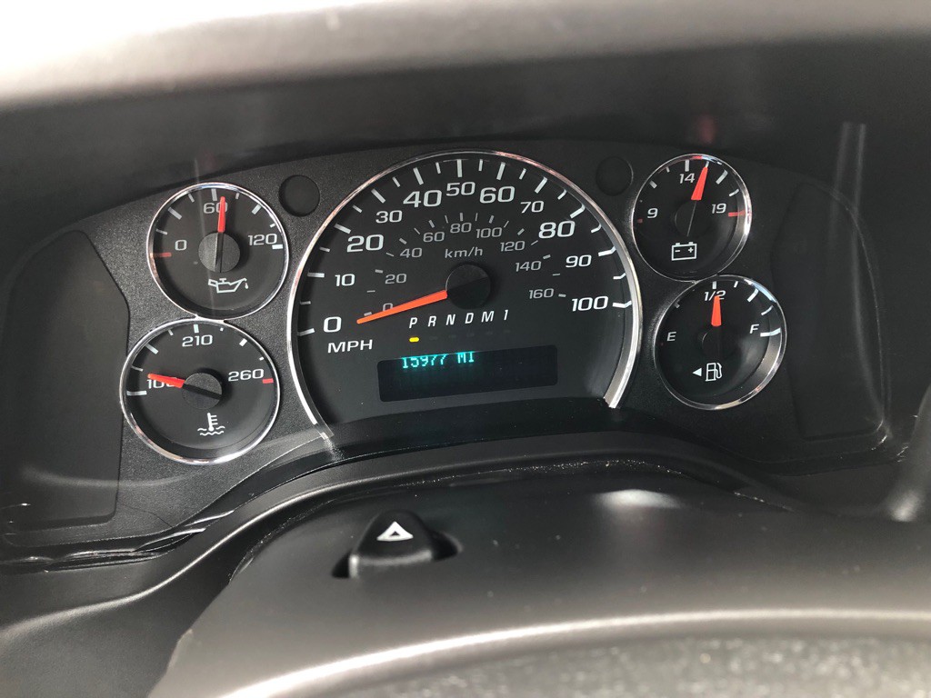 2024 Chevrolet Express Image 32