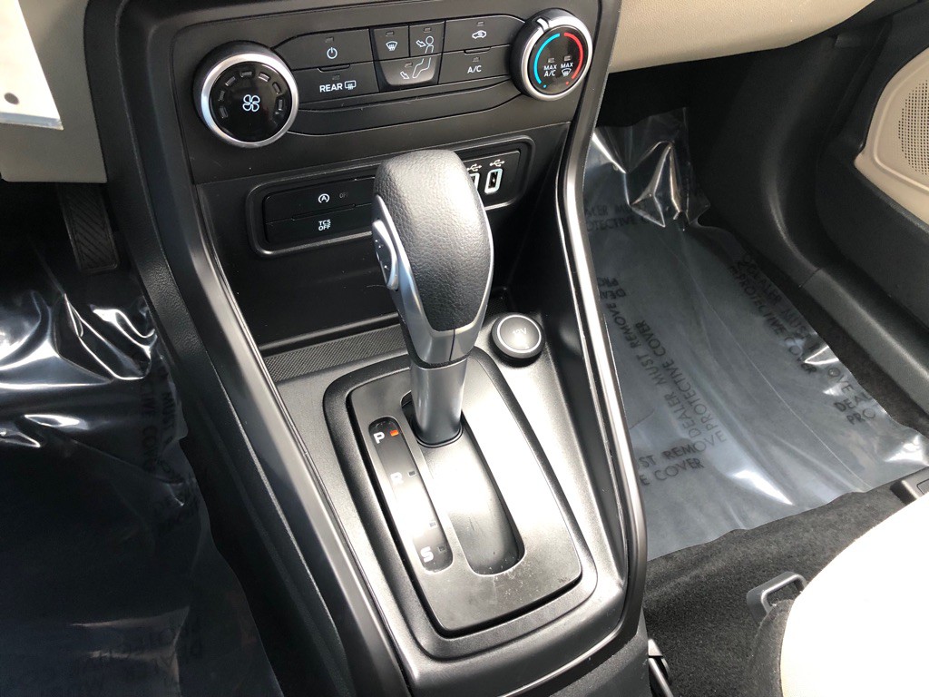 2021 Ford Econoline Image 24