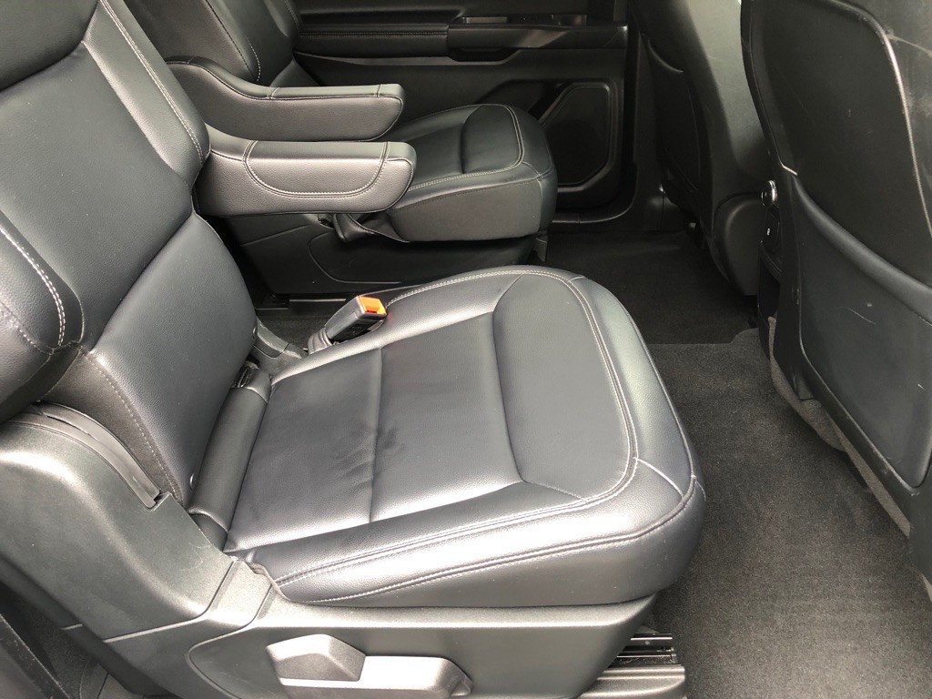 2020 Ford Explorer Image 25