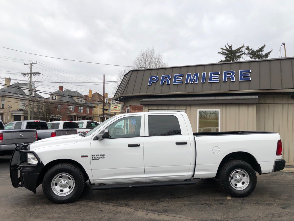 2022 RAM 1500 Image 2