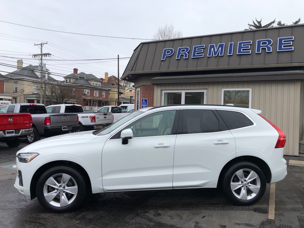 2022 Volvo XC60 Image 2